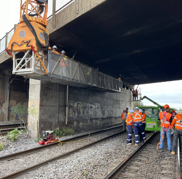 GOOD NEWS: All lanes of Tarro railway bridge now open, after days of big disruptions