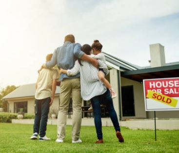 Experts give housing market update 