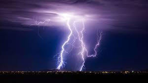 Terrifying lightning strike for Coomera family in last night's storm