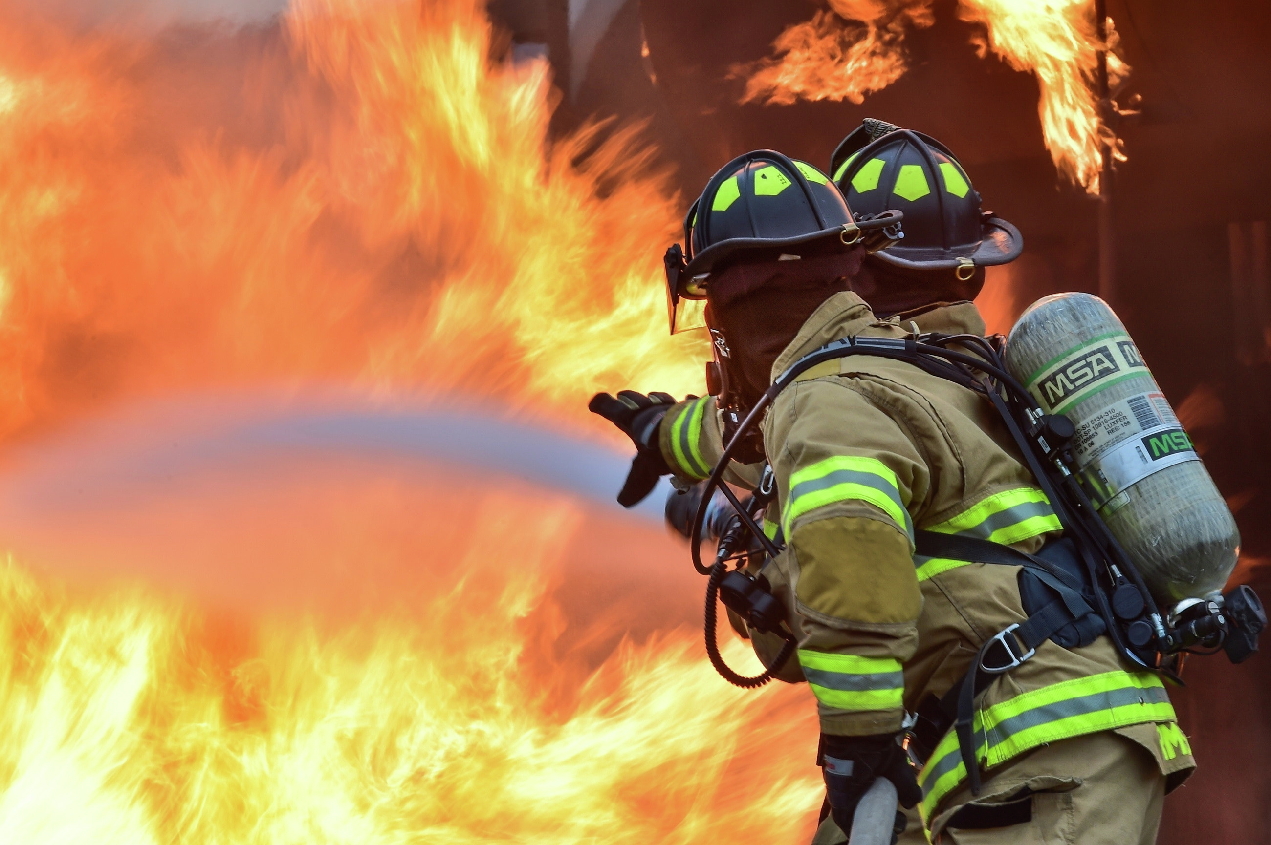 A big effort required to contain a Mareeba fire that was threatening homes