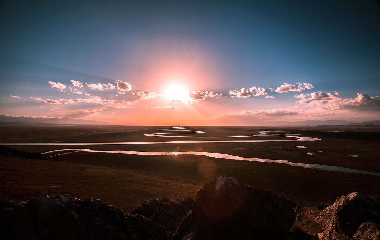 Woman swims Ord River for charity