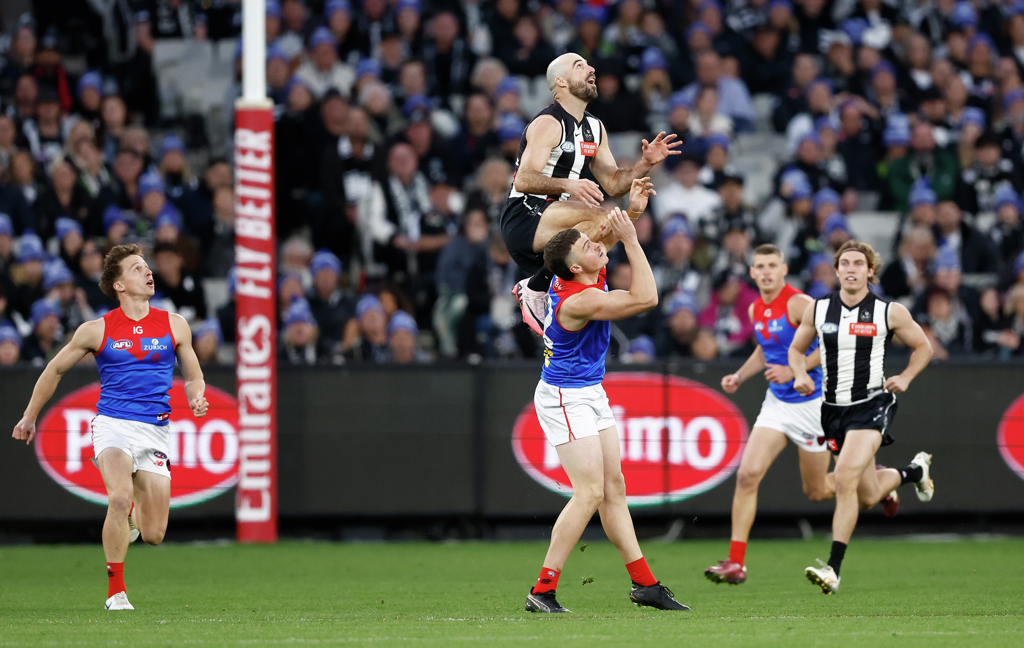 Triple M's call of Steele Sidebottom's hanger against Melbourne!