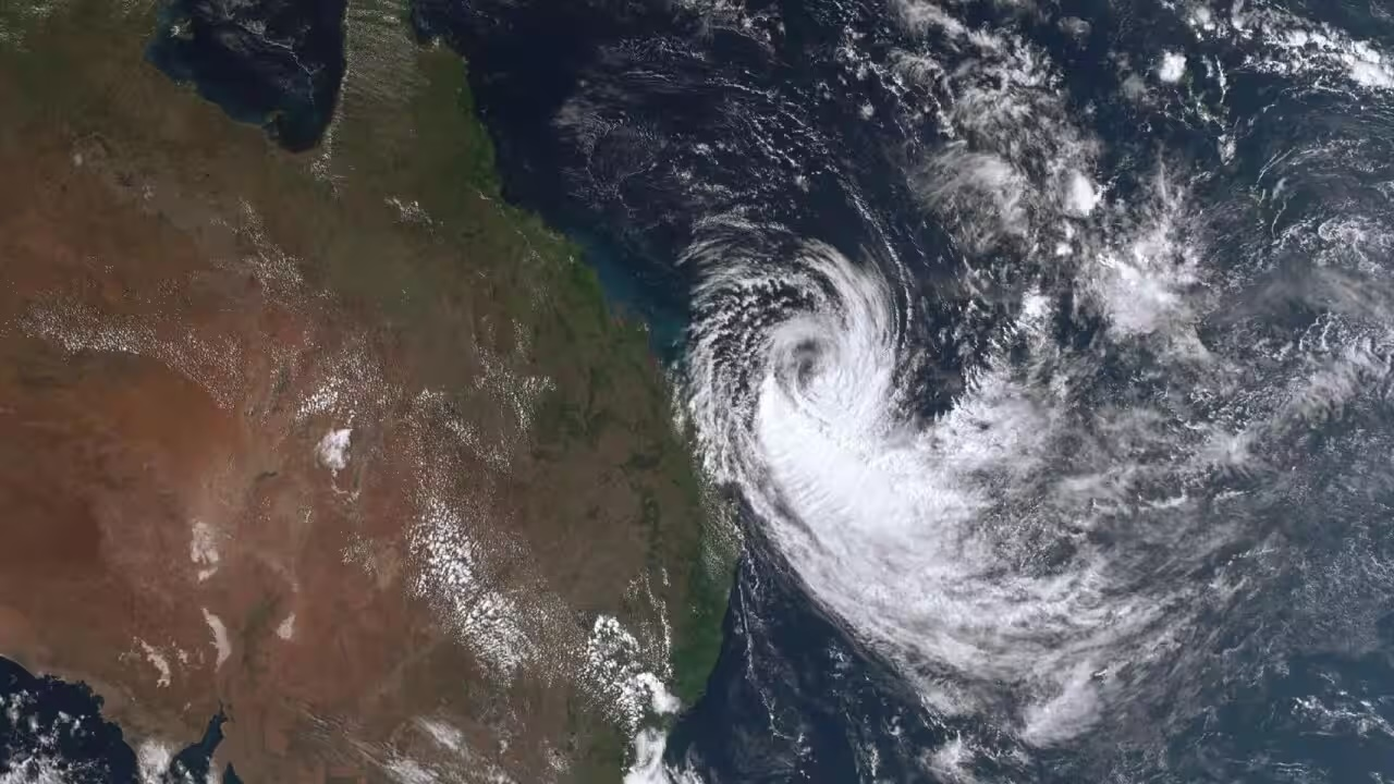 Tropical Cyclone Alfred inches closer to making landfall 