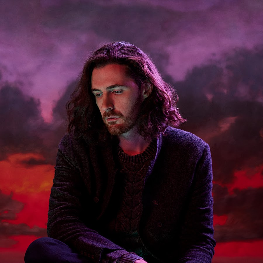 Hozier Talks Surprise 'Too Sweet' Success, Sleep & What's Next (Backstage In Sydney)