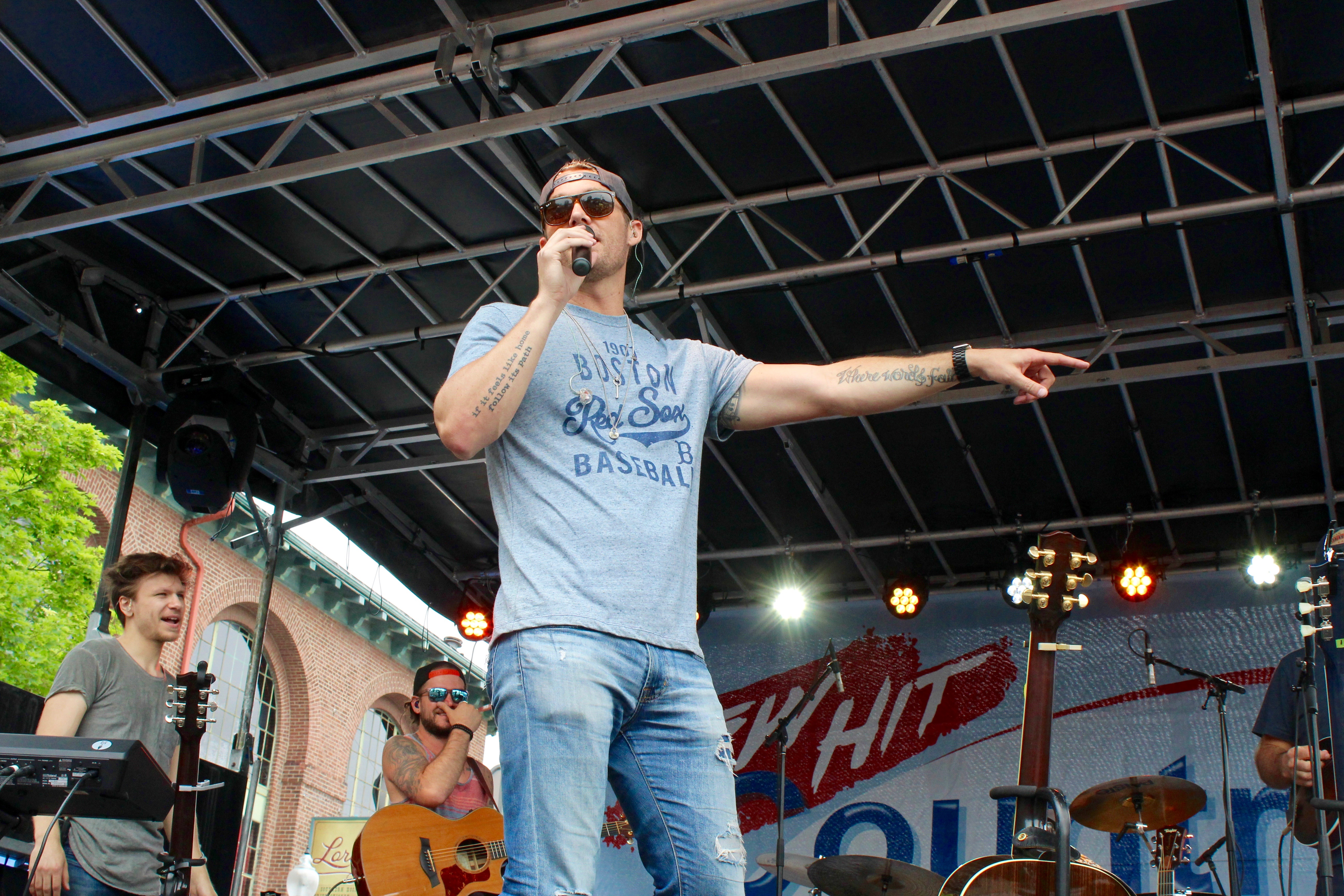 Brett Young - Bartending Before Music