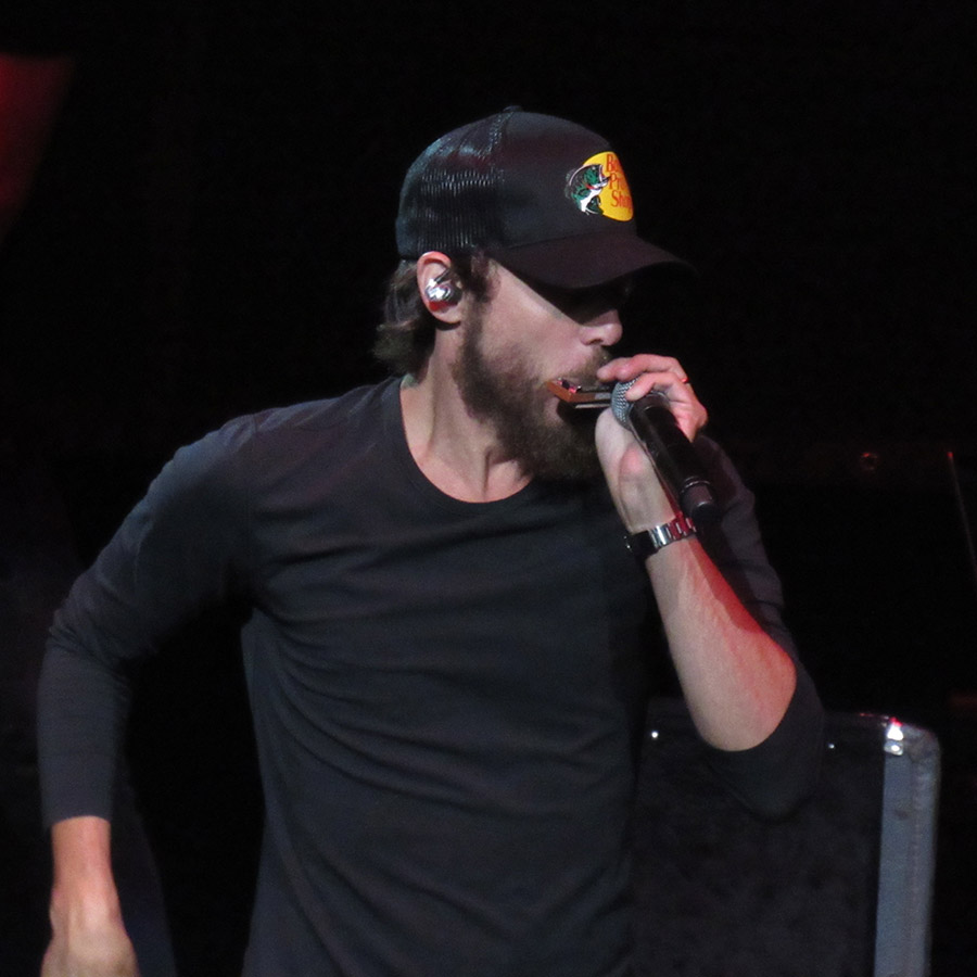 Chris Janson  Explains "Hawaii On Me"