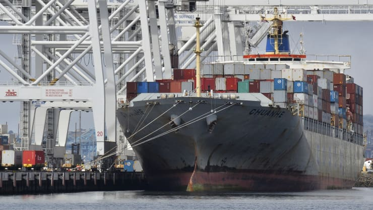 Shipping carriers would rather send empty containers to China