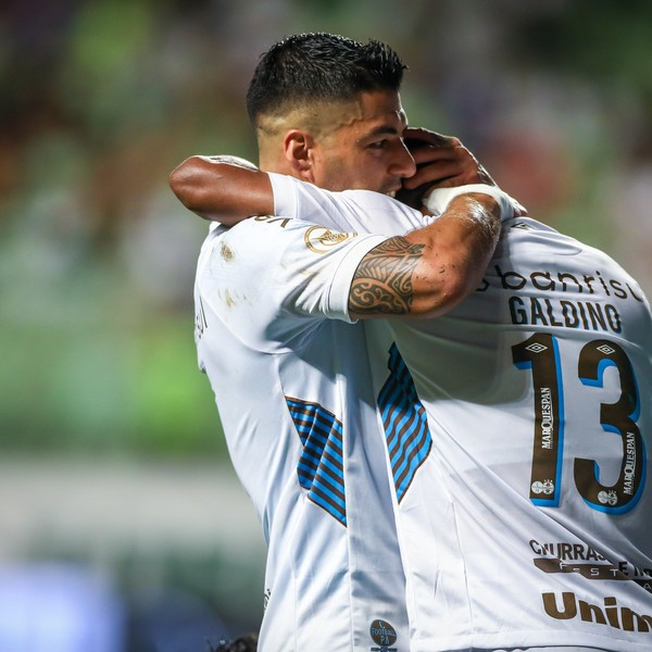 GE Grêmio #252 - Suárez recoloca o Grêmio na briga pelo G-4, apesar da defesa