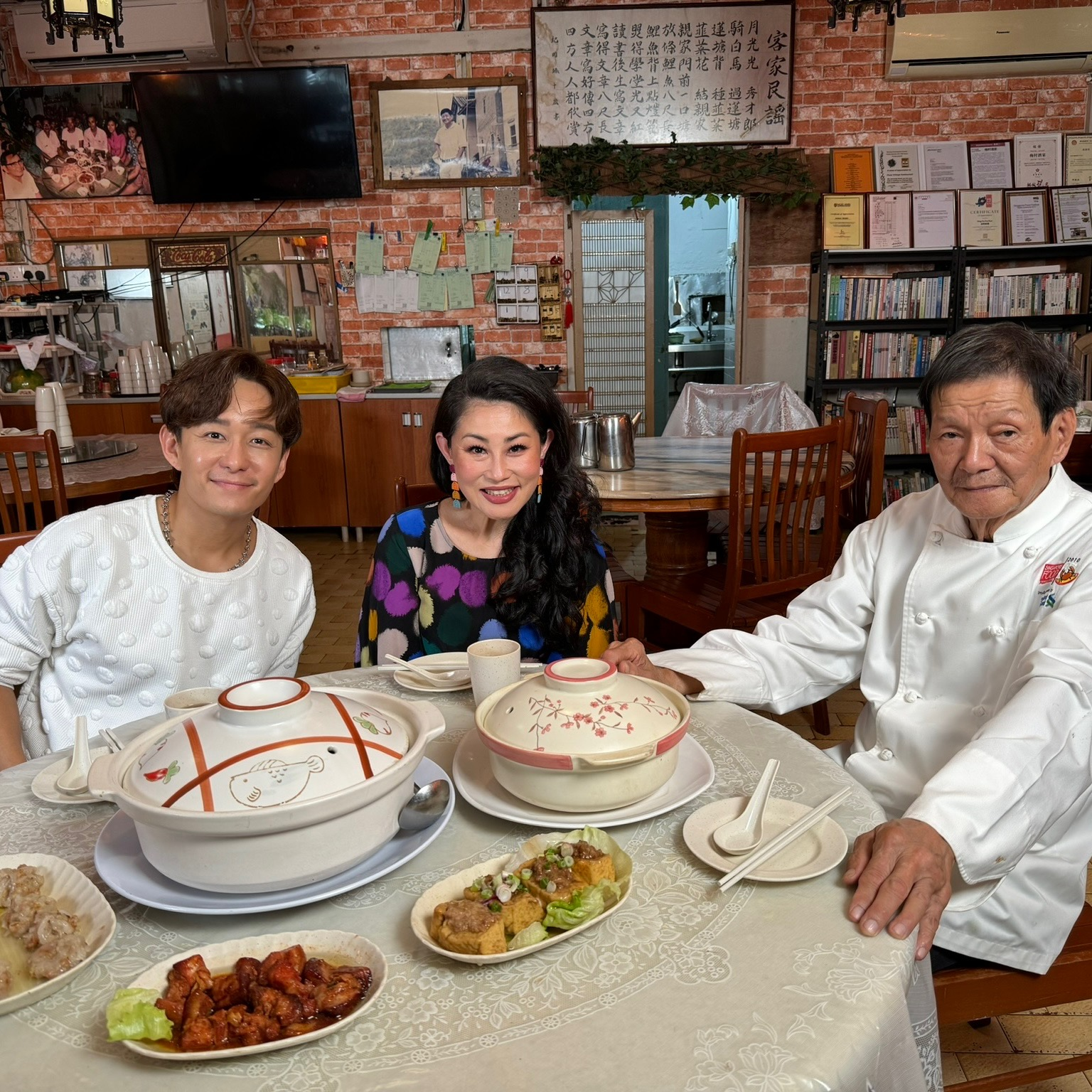 S'PORE HERITAGE: TRADITIONAL HAKKA RESTAURANT WITH ACTOR JEREMY CHAN