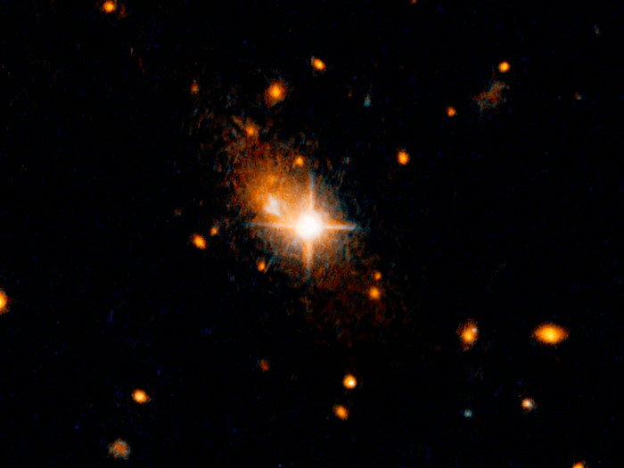 Tracking the runaway black hole of galaxy 3C 186