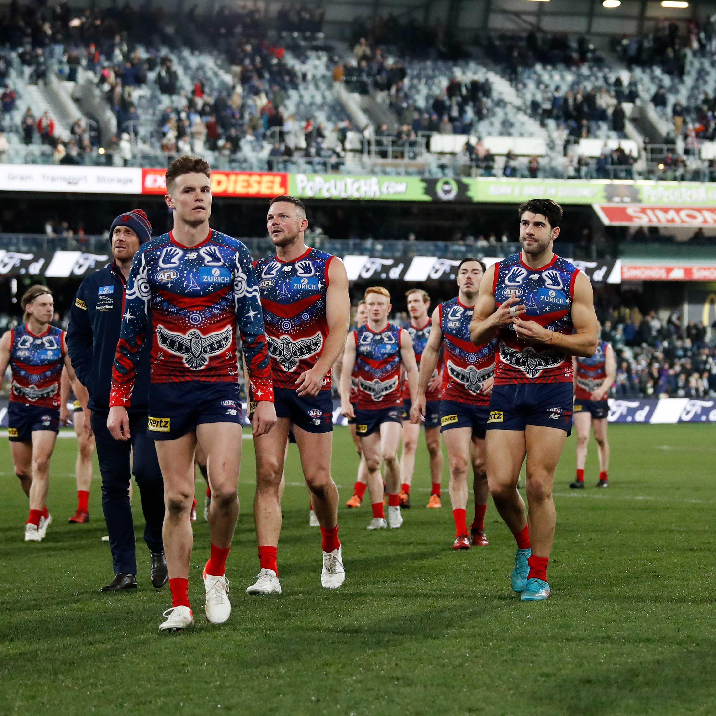 Matthew Lloyd and Leigh Matthews address Melbourne's mid-season form slump