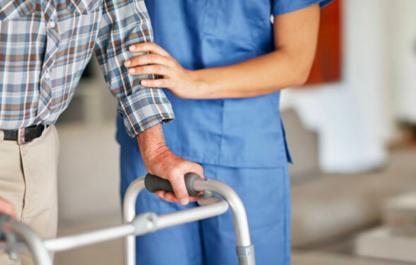 Union warns of 'unprecedented' action among burnt out aged care workers