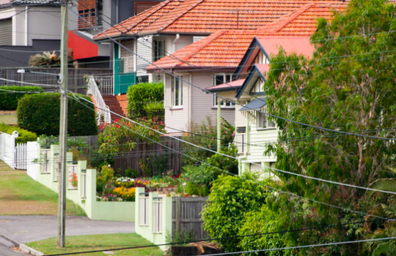 'Monumental problem': The idea to help displaced Queenslanders