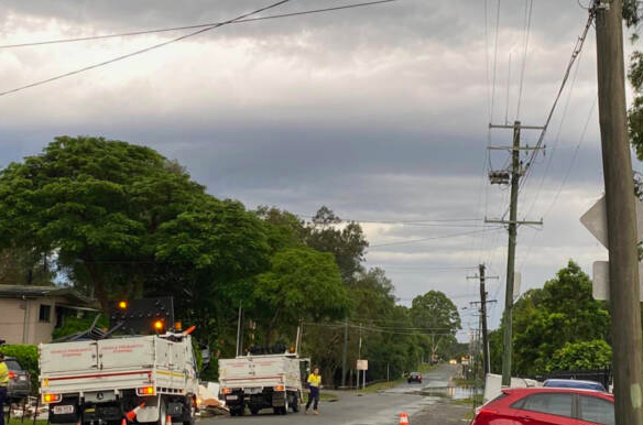 Federal Labor hits out at slow flood response as PM tours flood-ravaged Lismore