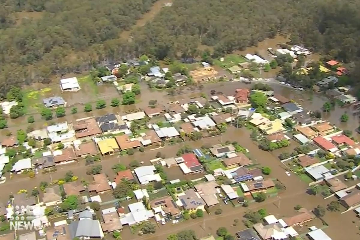 Shepparton braces for river peak which could see thousands of homes inundated