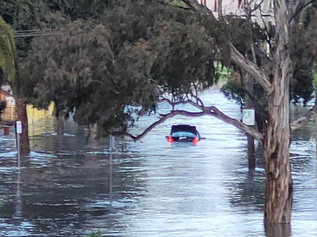 The message from the SES as floodwaters rise