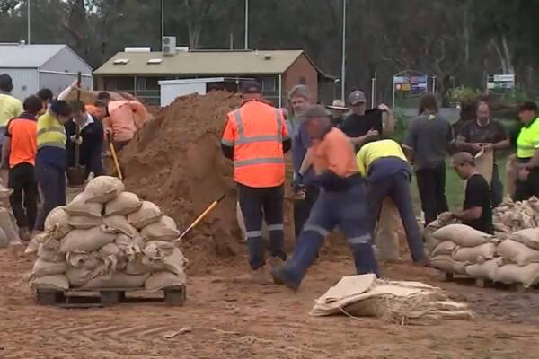 Victorian town most likely to flood today prepares for deluge