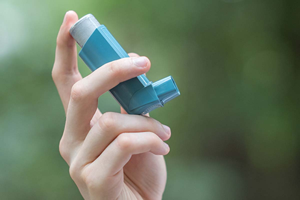 Warning to Victorians as thunderstorm asthma season approaches