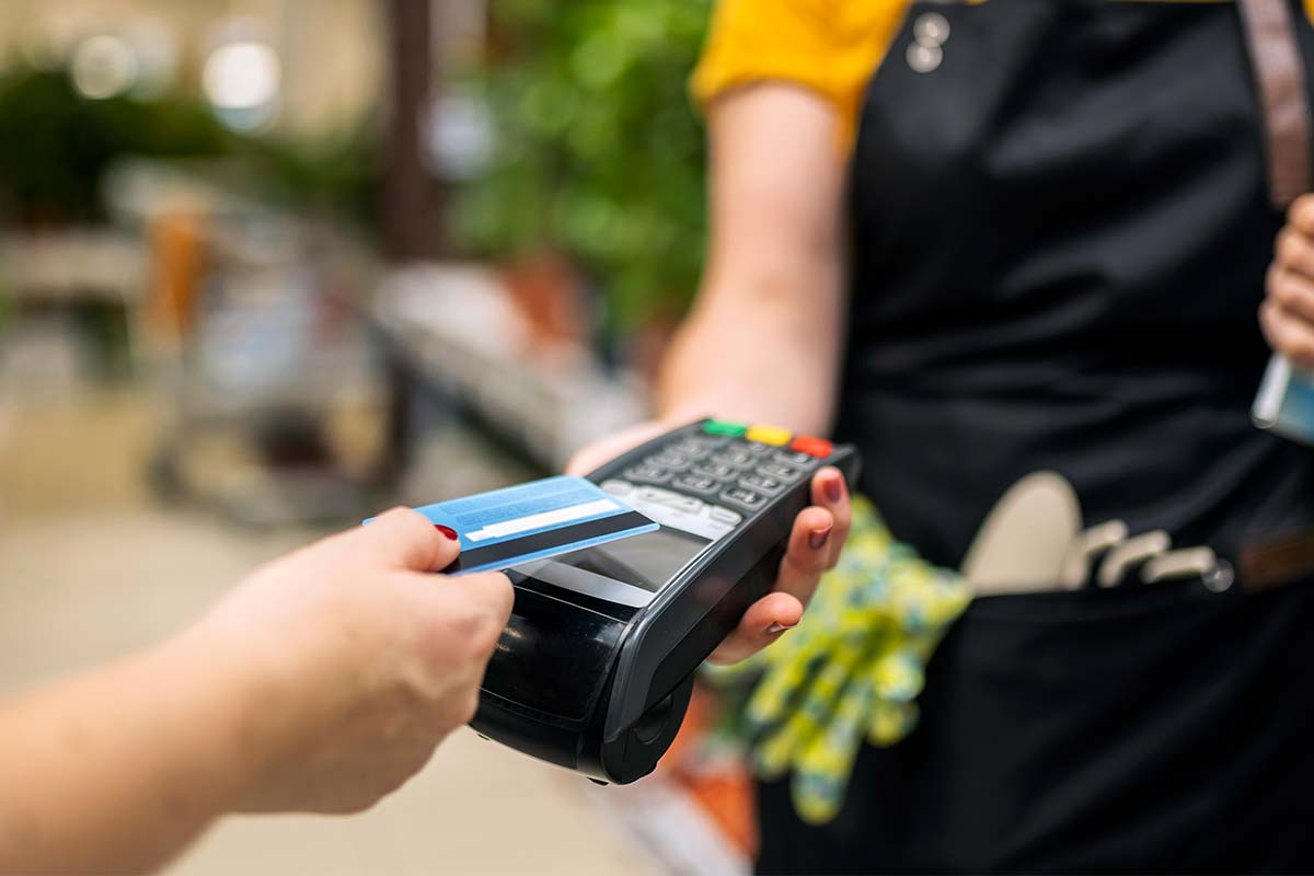 Australia tipped to be an almost cashless society by 2025