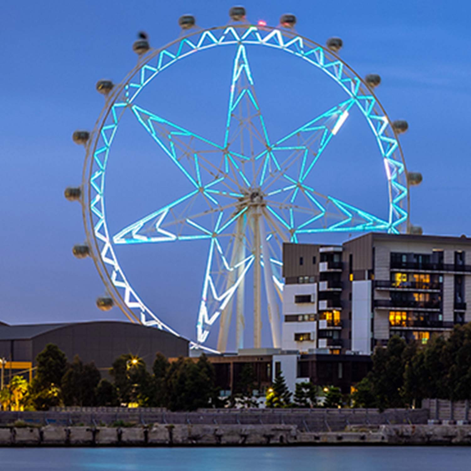 Bid to keep the Melbourne Star turning in Docklands