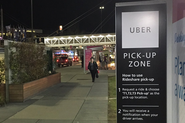 Pat Mitchell live at Melbourne Airport ahead of taxi blockade over Uber