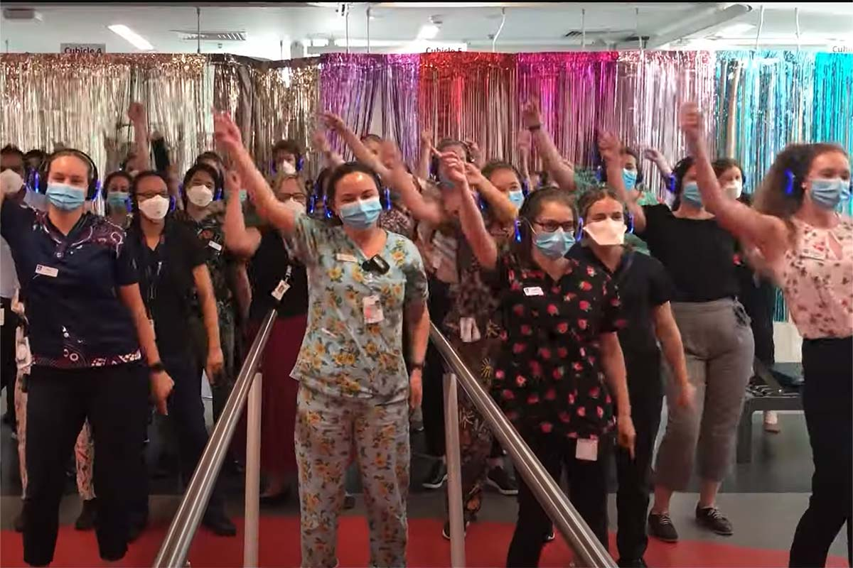 The Royal Melbourne Hospital's scrub choir returns with a Christmas special