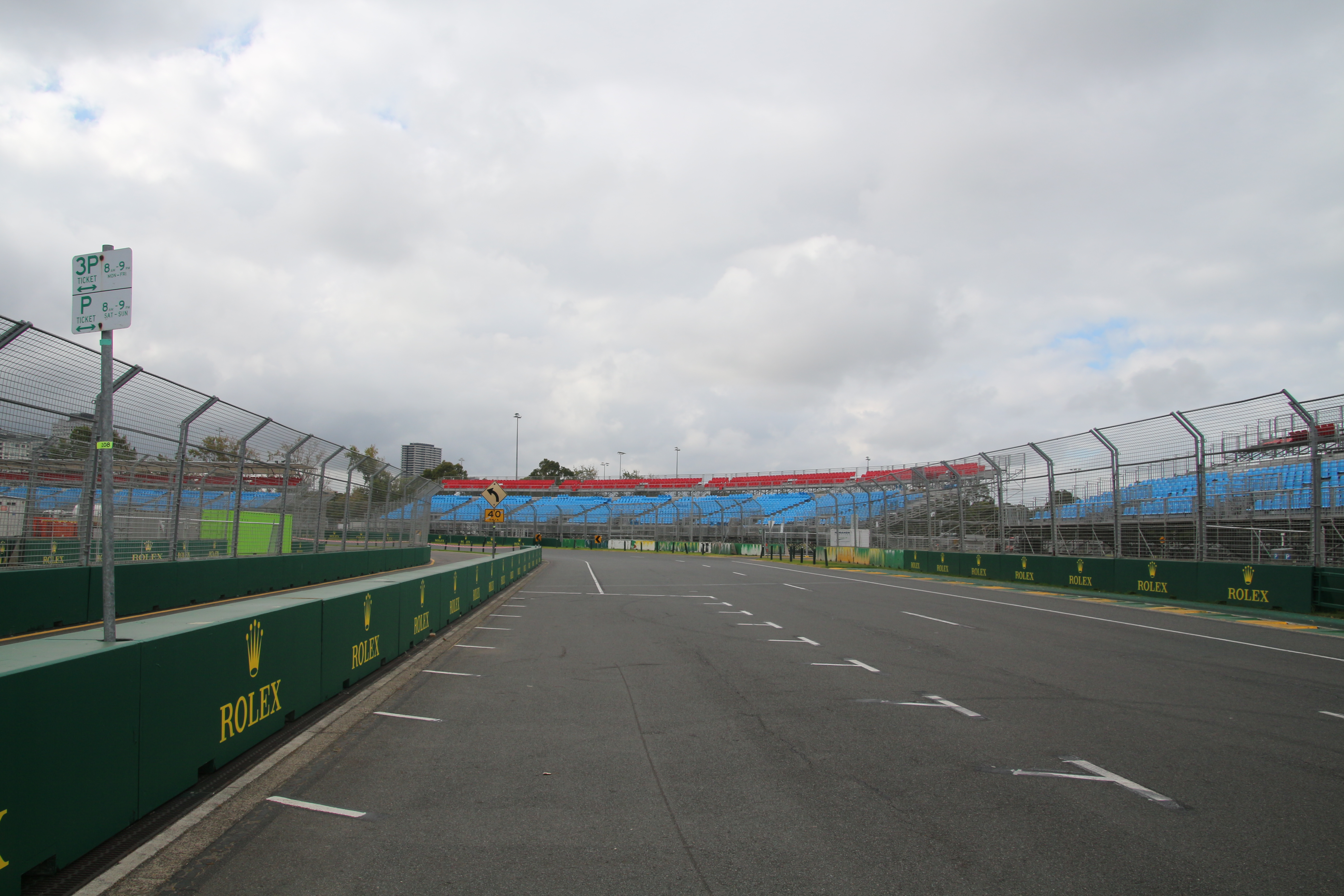 Countdown on to 'big, big, big crowds' at the first Australian GP in three years