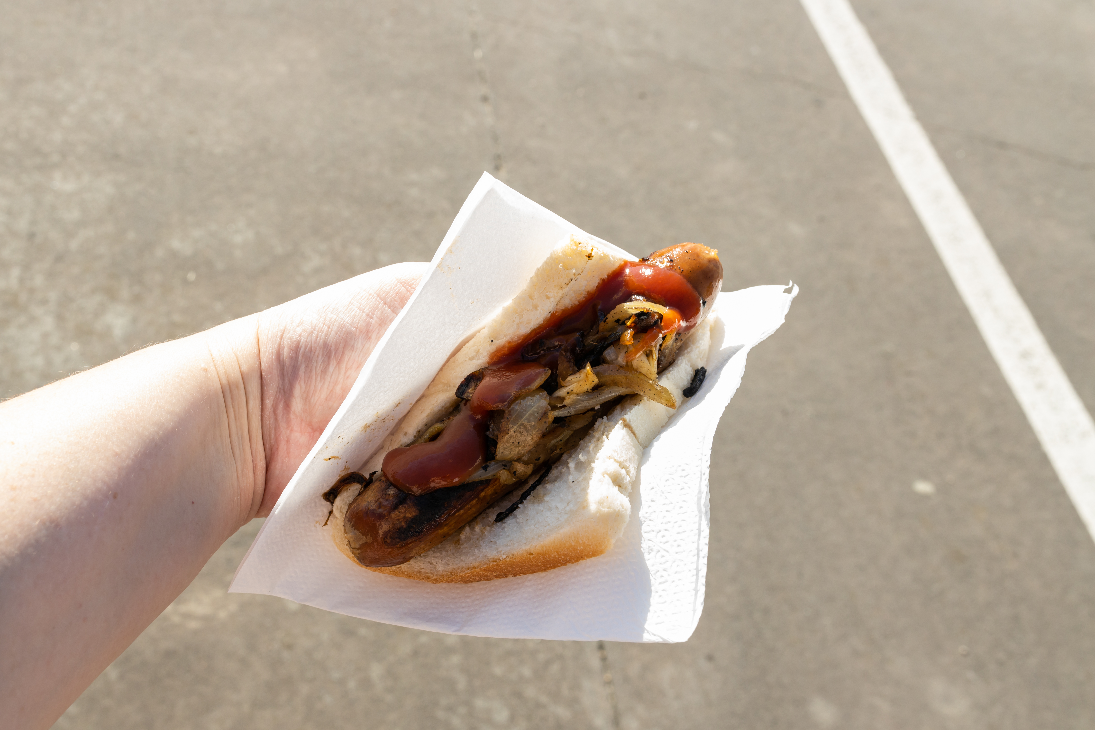 Bunnings increases sausage sizzle price for the first time in 15 years