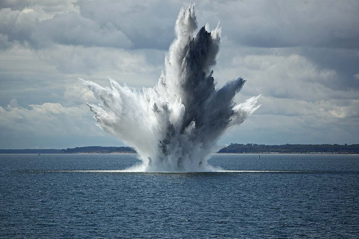 Australia to spend up to $1bn on sea mines to deter China