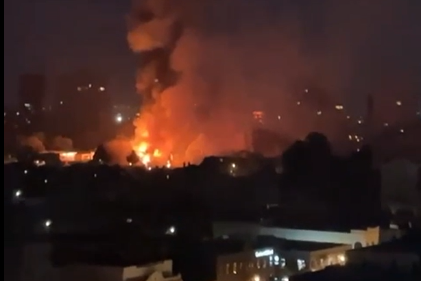 'Really, really big' fire in South Yarra