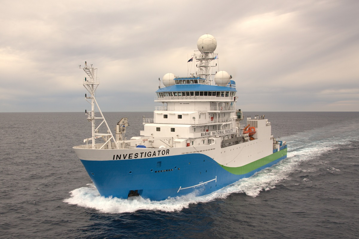 Scientists voyage to the Southern Ocean