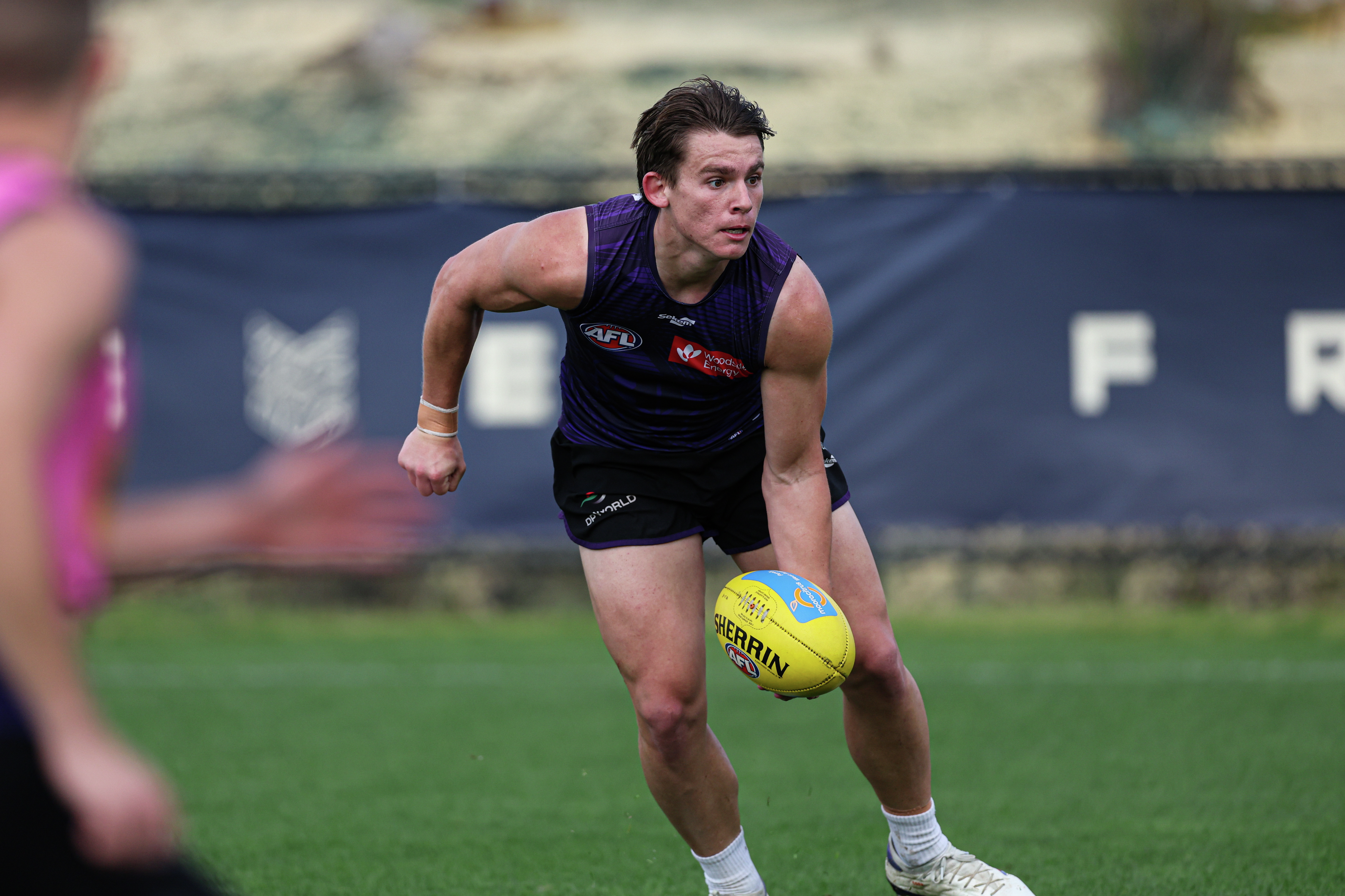 Caleb Serong shares some laughs before buckling down into the Club's big fixture against Port