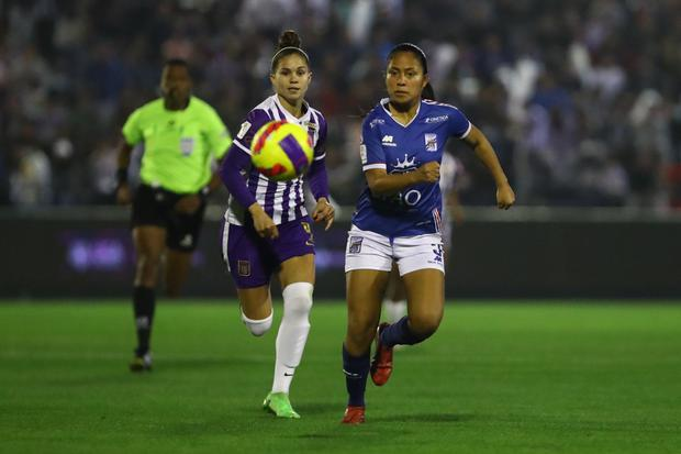 Futbol femenino en Perú: ¿Qué falta para que crezca y se profesionalice?