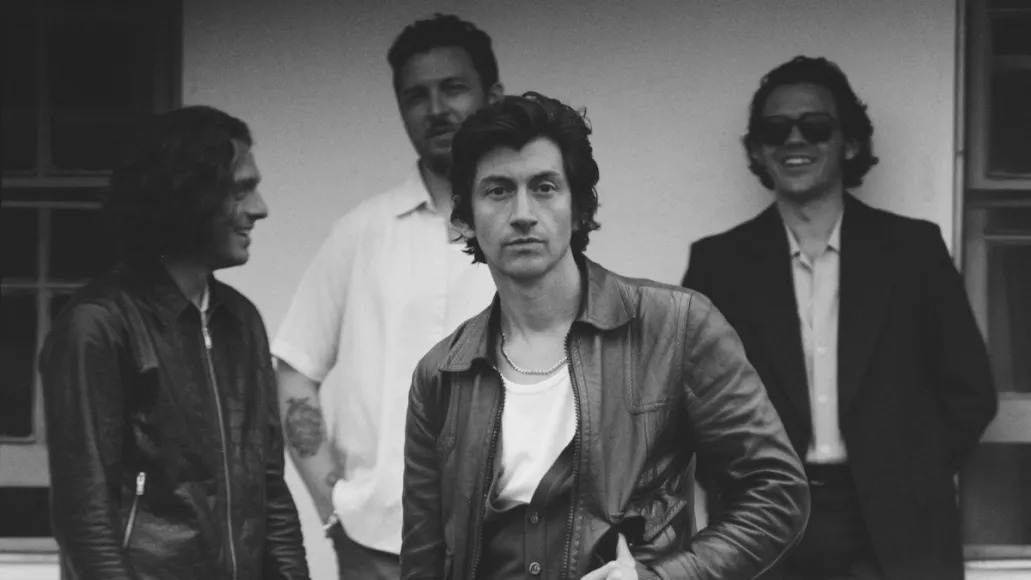 As “Big Ideas” dos Arctic Monkeys e um “Triângulo da Tristeza” que satisfaz pouco