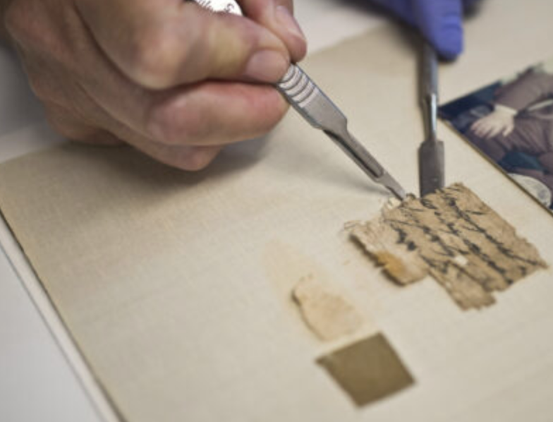 Gantz's new slate and First Temple papyrus returns to Israel