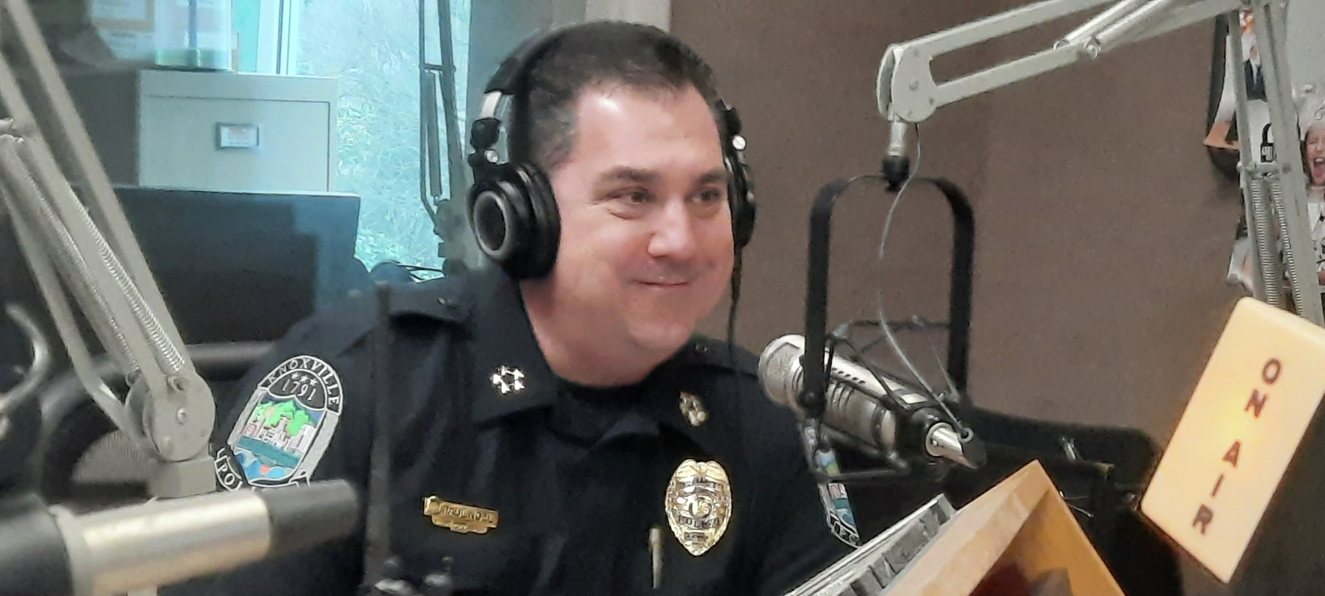 Knoxville Police Chief, Paul Noel chats with Hallerin