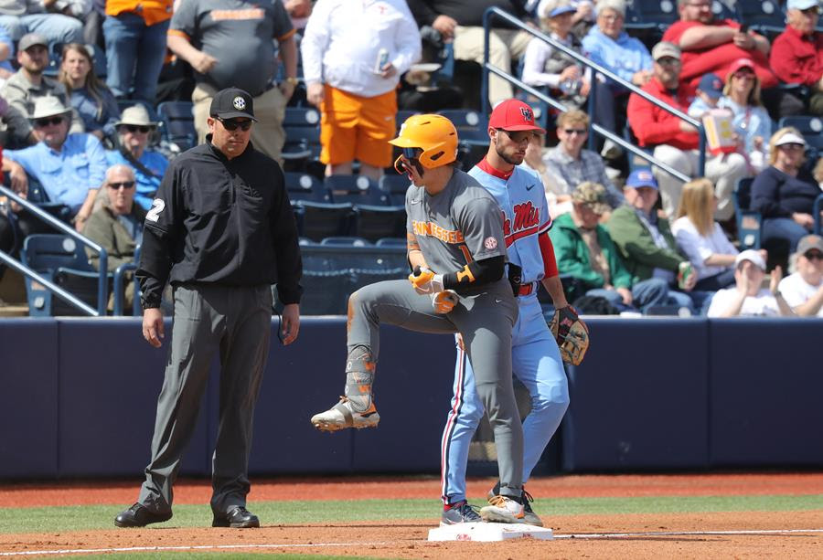 John Wilkerson's End of Series Call in Sweep at Ole Miss (3.27.22)