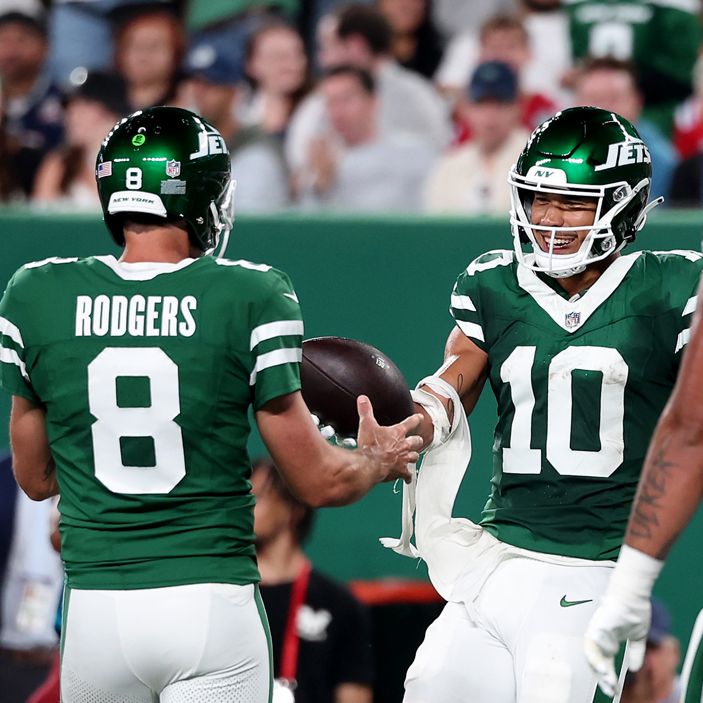 1Q NYJ 7-0 Aaron Rodgers' first TD pass at MetLife Stadium, to Allen Lazard