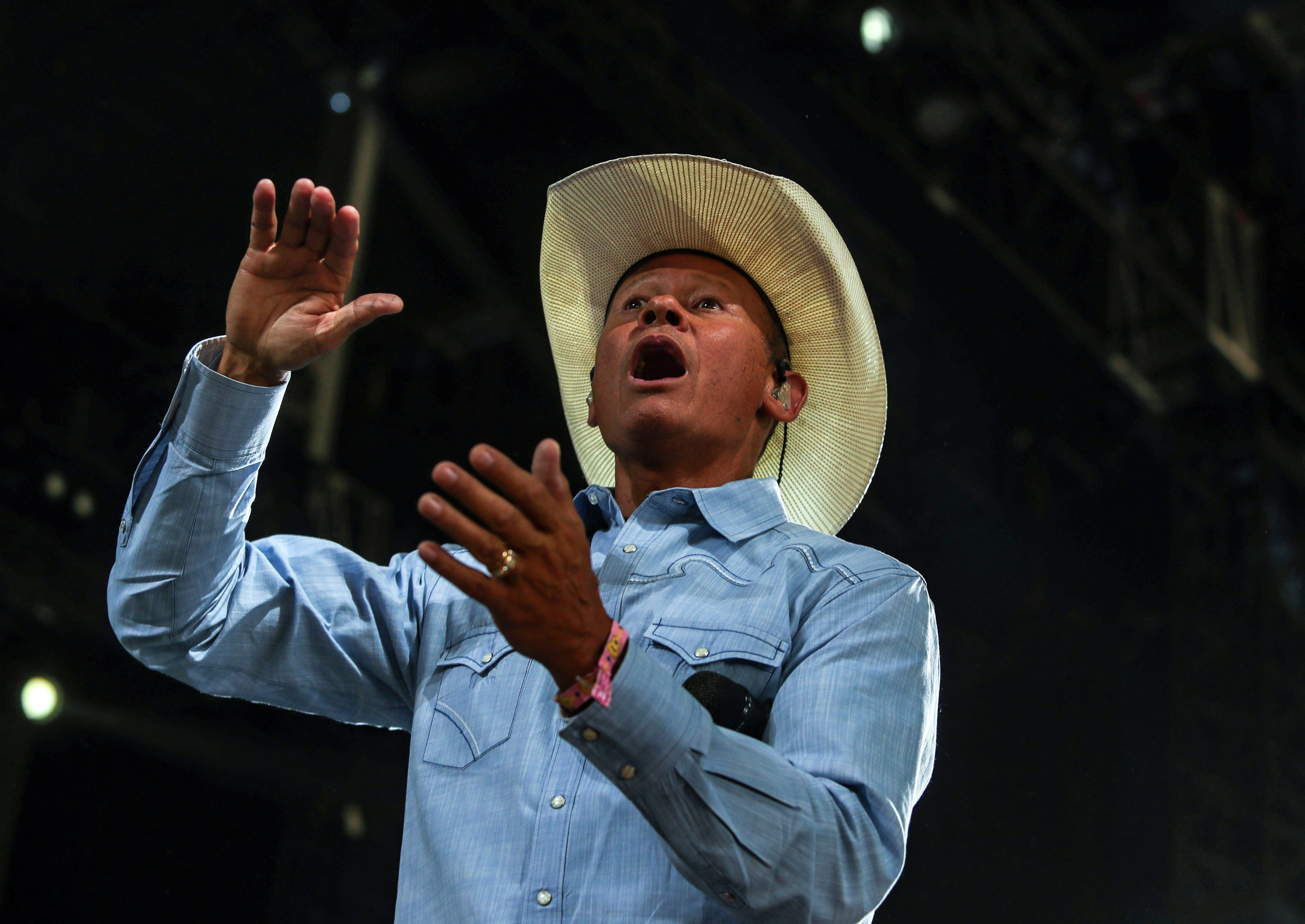 Country Star Neal McCoy on the importance of saying the Pledge of Allegiance every day