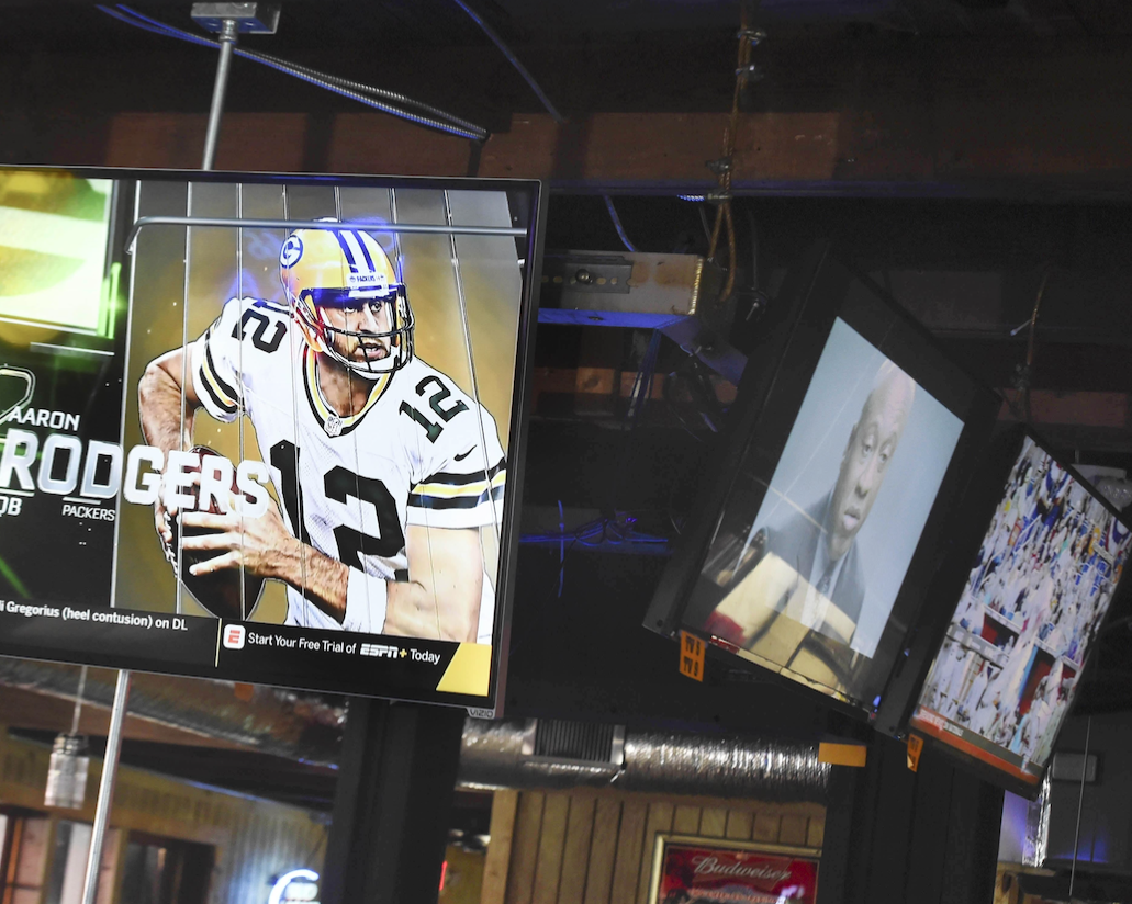 LISTEN: Fubar Pizza Bar says it will stop showing NFL, NBA, MLB games after player boycott