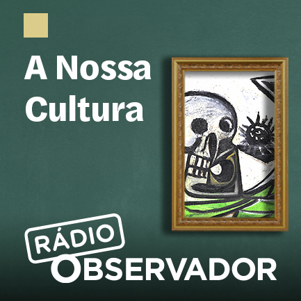 Última ceia invulgar: mesa em L e discípulos de pé