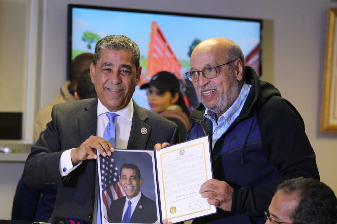 Congresista Adriano Espaillat reconoce a El Gobierno de la Mañana