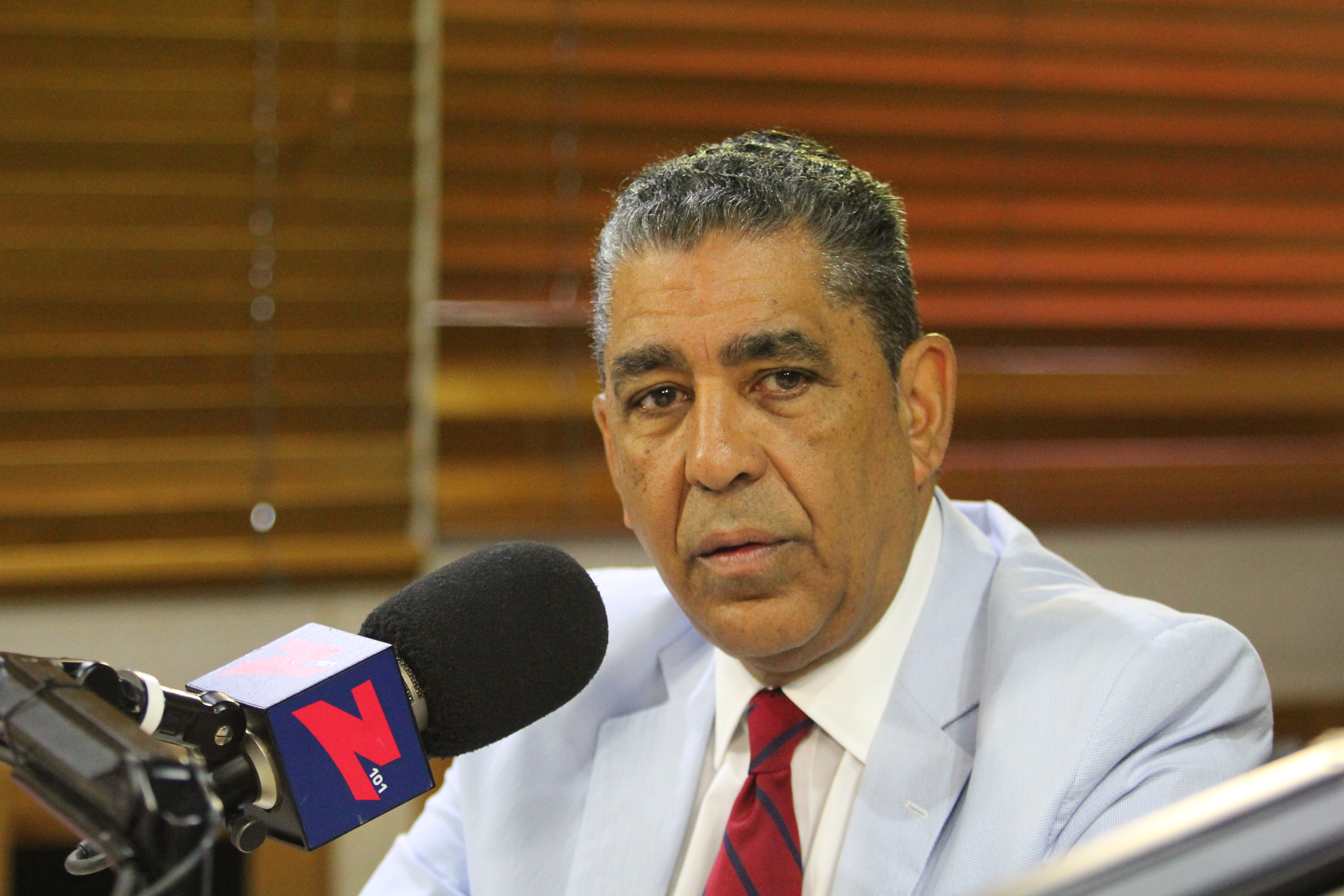 Adriano Espaillat dice que en cuanto a turismo en RD “las cosas están seguras”