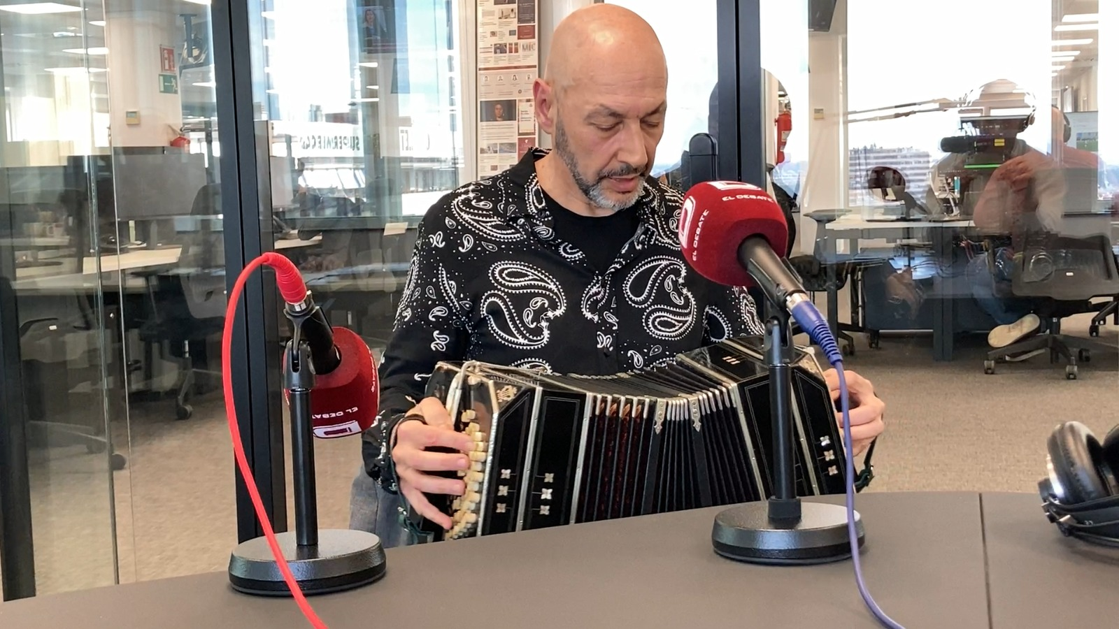 Fabián Carbone: el bandoneonista que une el tango con el flamenco