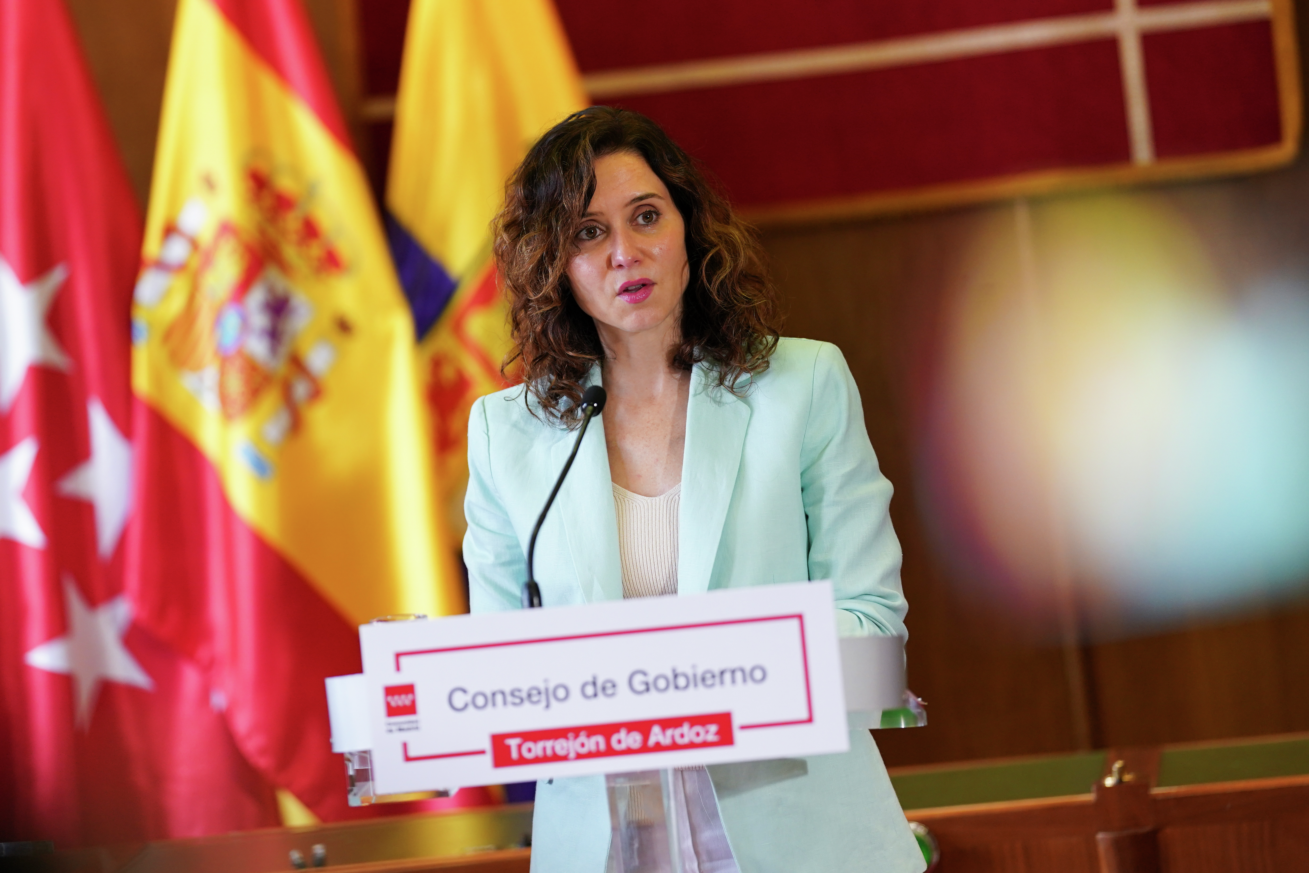 Ayuso contra la amenaza de Sánchez con el CGPJ: «Es matonismo democrático»