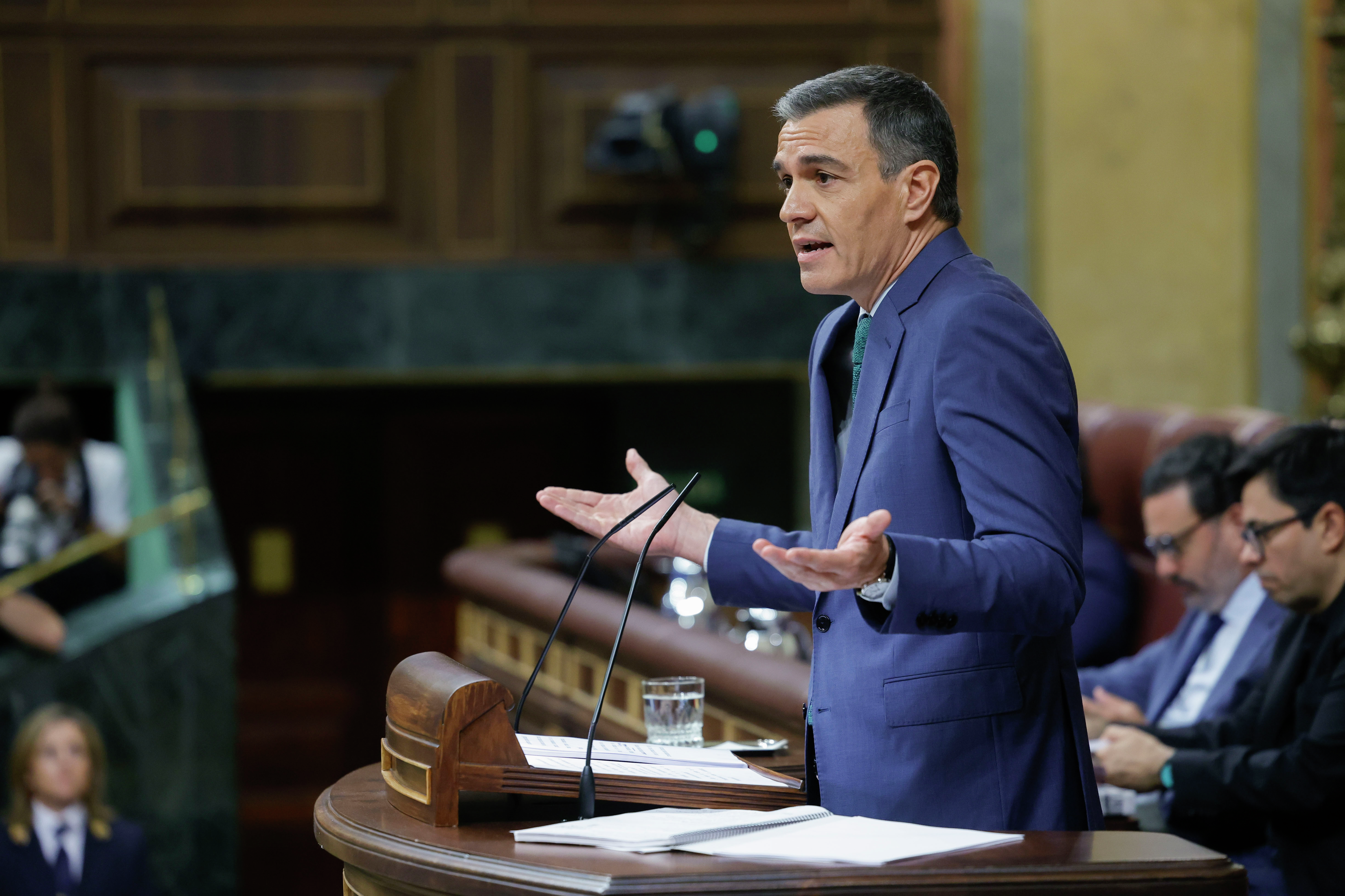 Sánchez contra la prensa y un bulo sobre Feijóo: las claves del día en tres minutos