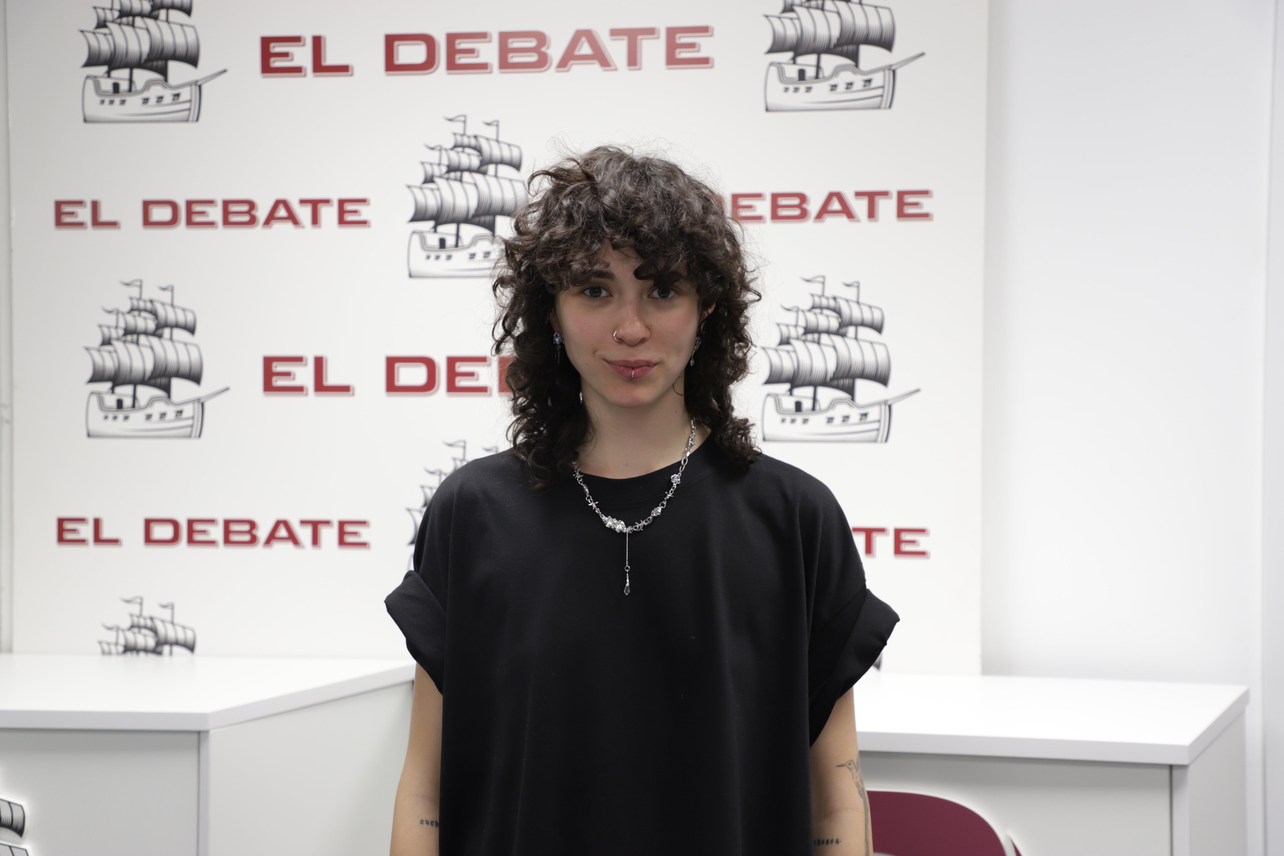 Entrevista a Alice Wonder en El Debate