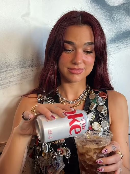 Dua Lipa Special Diet Coke Mix 😵