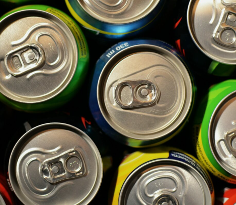 O consumo de bebidas energéticas e seus efeitos à saúde