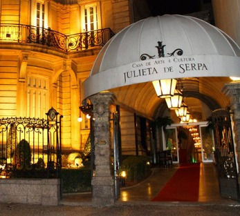 Casa Julieta Serpa apresenta o jantar musical “Nas ondas do Rádio”